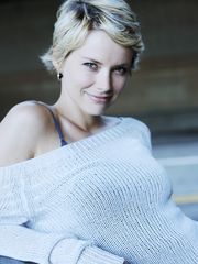 Andrea Osvart nude .
